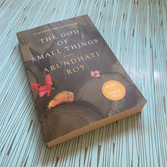 The God of Small Things by Arundhati Roy - Paperback - Picture 2 of 9
